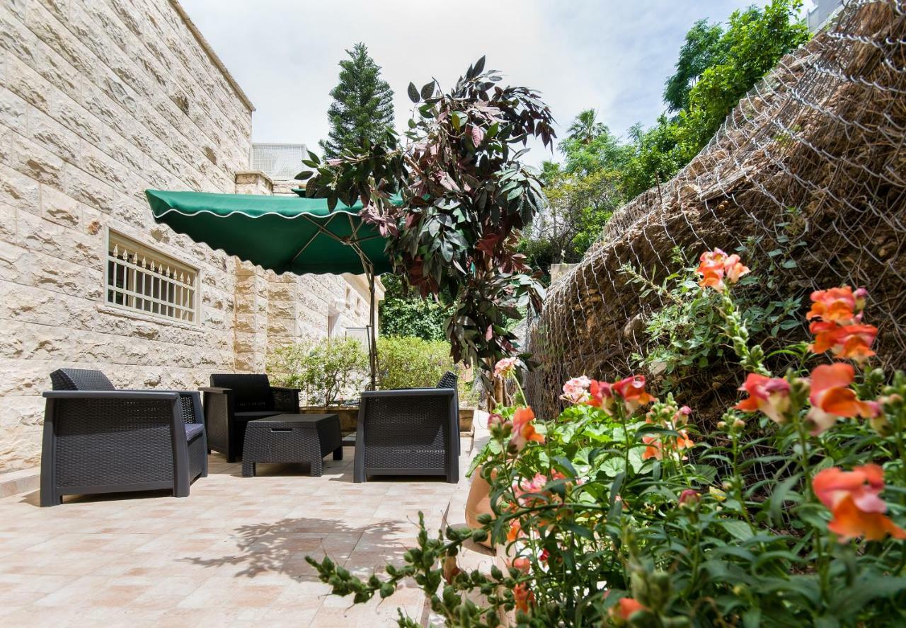 Casa De Aharon Apartments Haifa Exterior foto